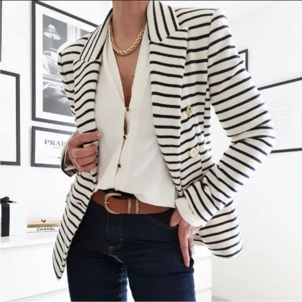 Joie Striped Blazer and White Pants Outfit - Picture 5 of 16